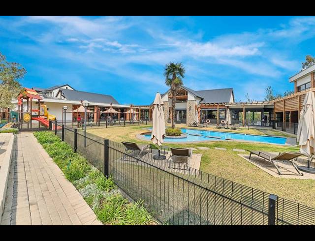 3 BEDROOM APARTMENT FOR SALE IN OLIVEDALE